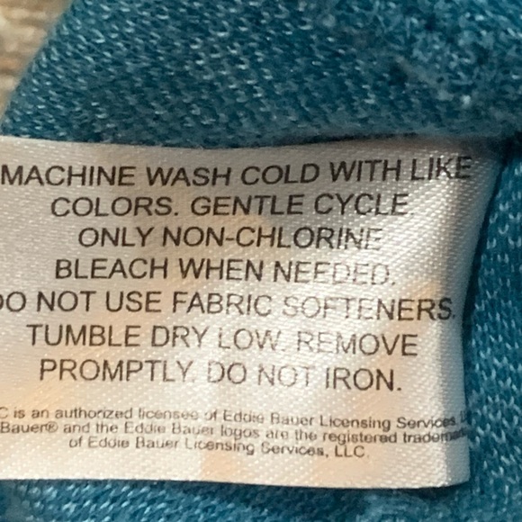 Eddie Bauer pullover- Like New! Size Medium - Picture 4 of 14